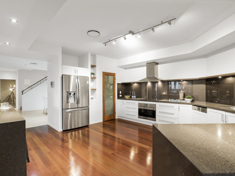 5 Boambee Court, Reedy Creek QLD 4227