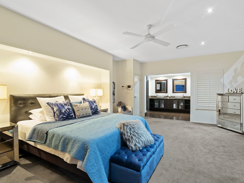 5 Boambee Court, Reedy Creek QLD 4227