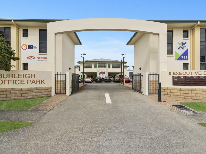 3/5 Executive Drive, Burleigh Waters QLD 4220