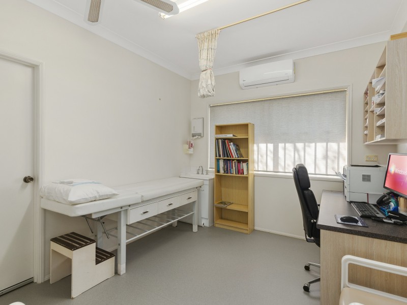 2 Saffron Street, Elanora QLD 4221