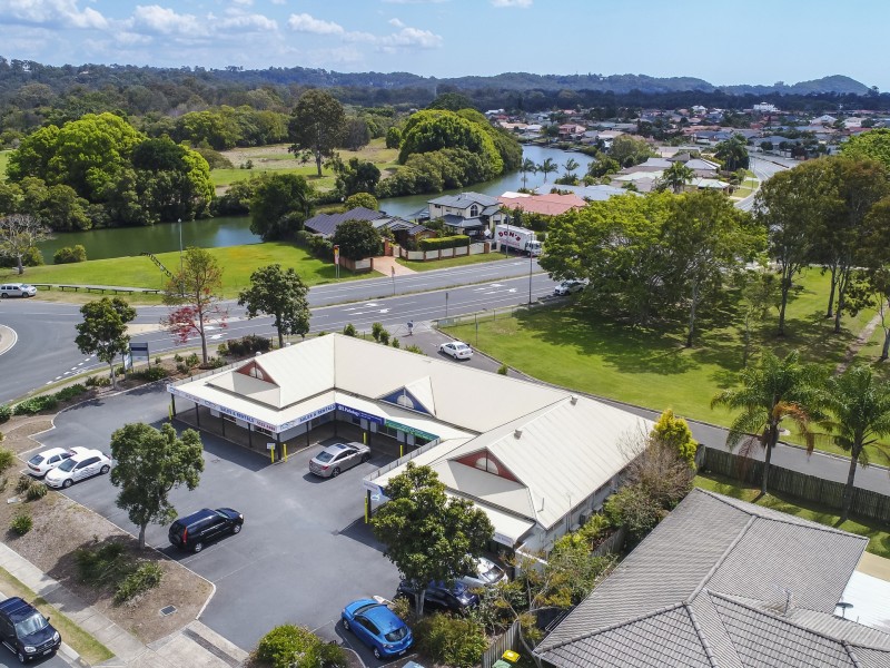 2 Saffron Street, Elanora QLD 4221
