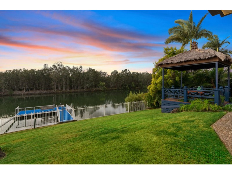 13 Kentia Court, Elanora QLD 4221