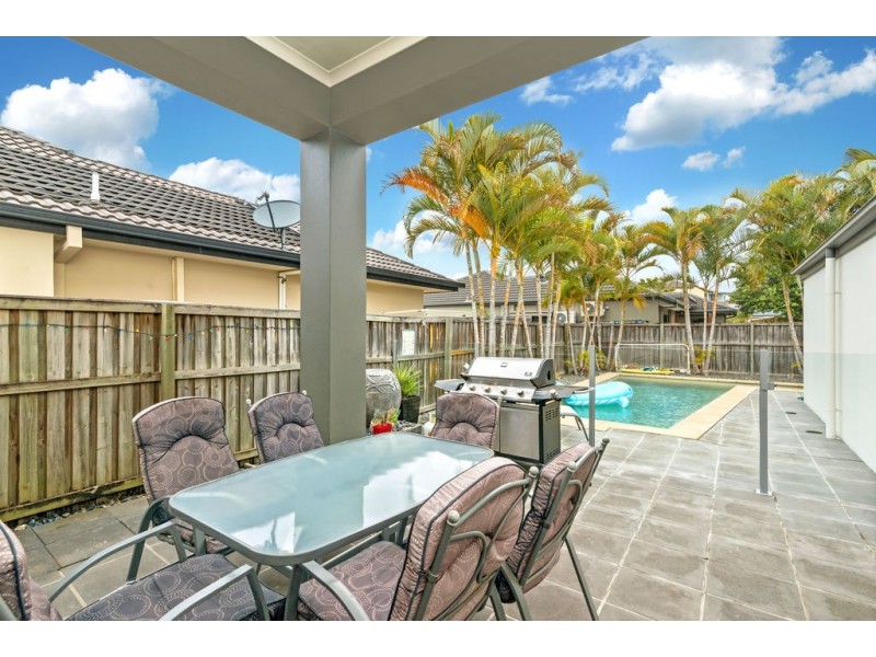 7 Shorehaven Place, Varsity Lakes QLD 4227