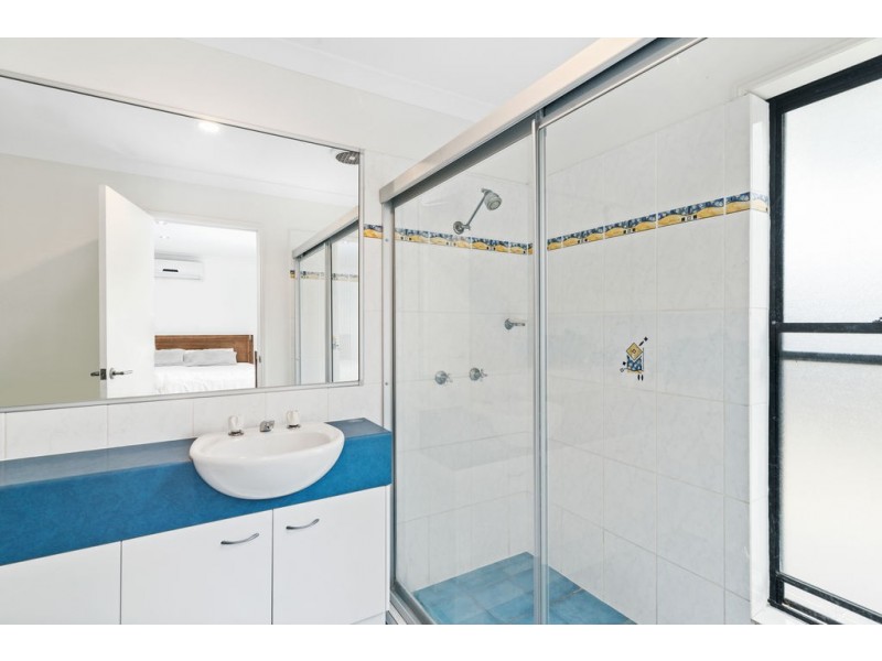 7 Shorehaven Place, Varsity Lakes QLD 4227