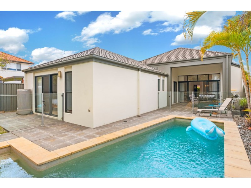 7 Shorehaven Place, Varsity Lakes QLD 4227