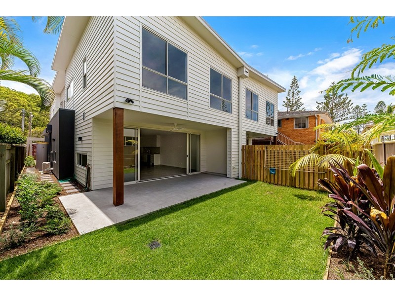 2/4 Beelyu Street, Burleigh Heads QLD 4220