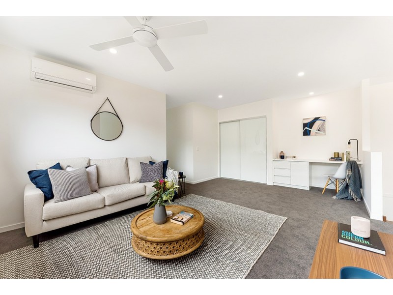 2/4 Beelyu Street, Burleigh Heads QLD 4220