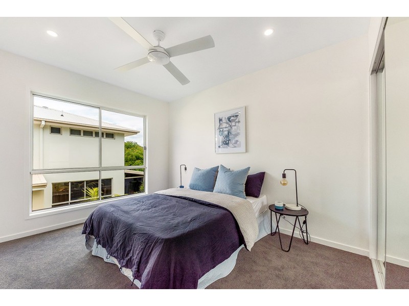 2/4 Beelyu Street, Burleigh Heads QLD 4220