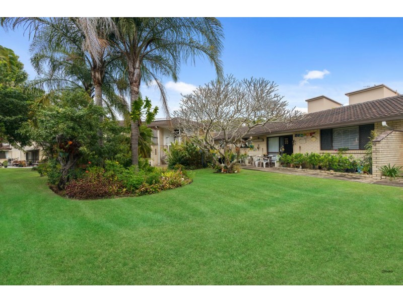 2 Mawarra Street, Palm Beach QLD 4221
