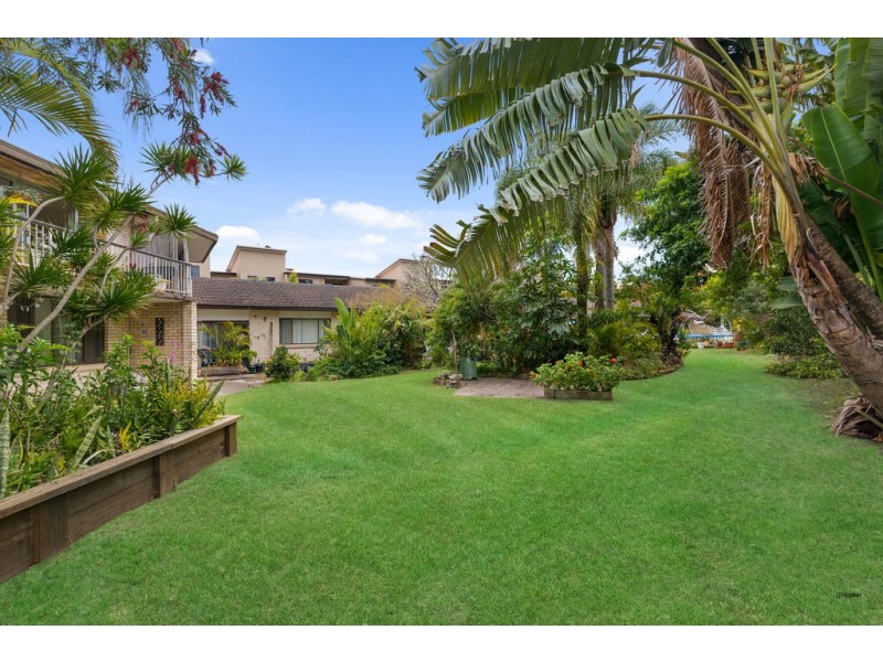 2 Mawarra Street, Palm Beach QLD 4221