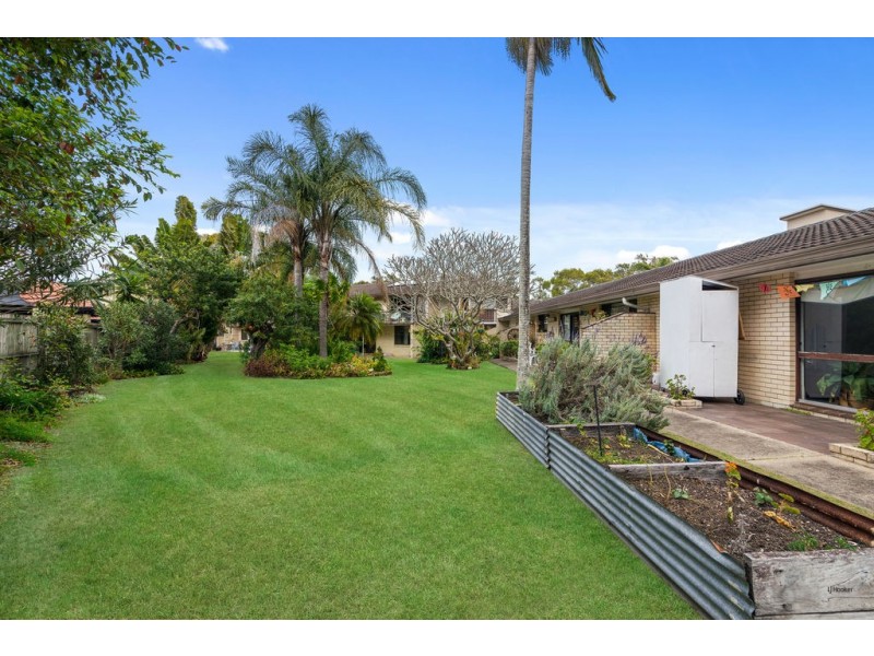 2 Mawarra Street, Palm Beach QLD 4221