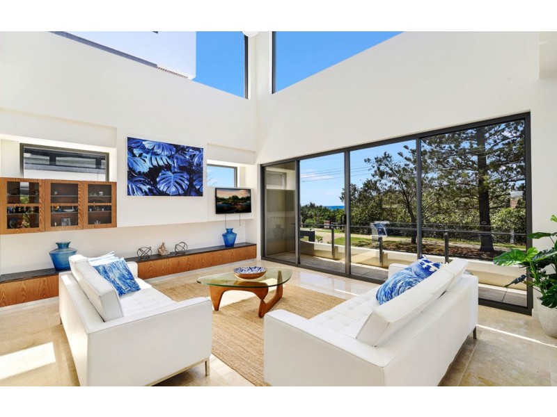 194 Pacific Parade, Bilinga QLD 4225
