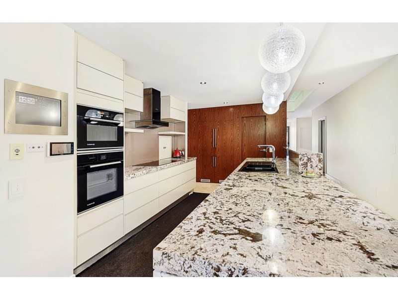 194 Pacific Parade, Bilinga QLD 4225