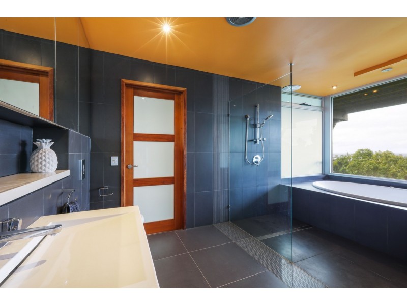 65 Crest Drive, Currumbin QLD 4223