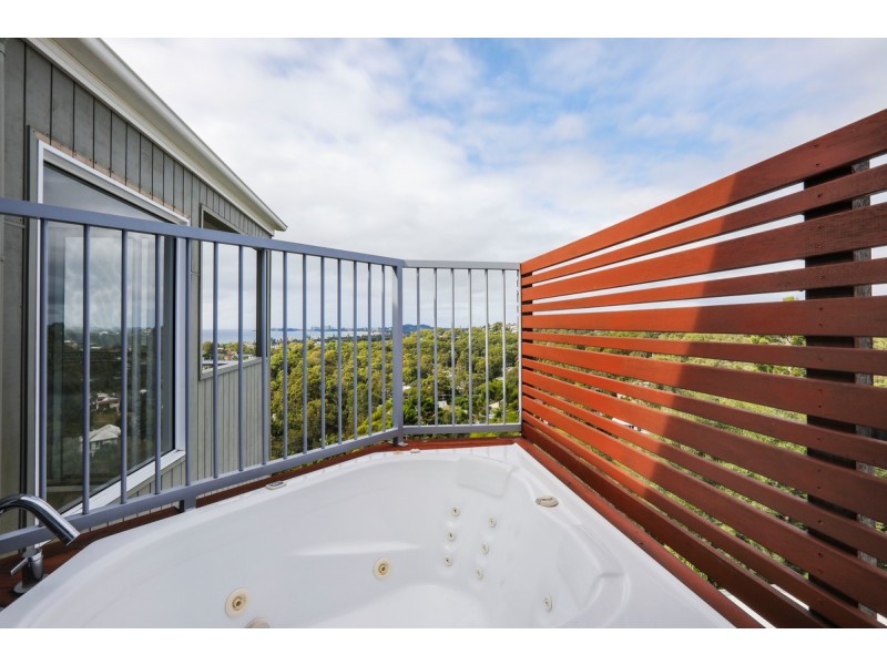 65 Crest Drive, Currumbin QLD 4223
