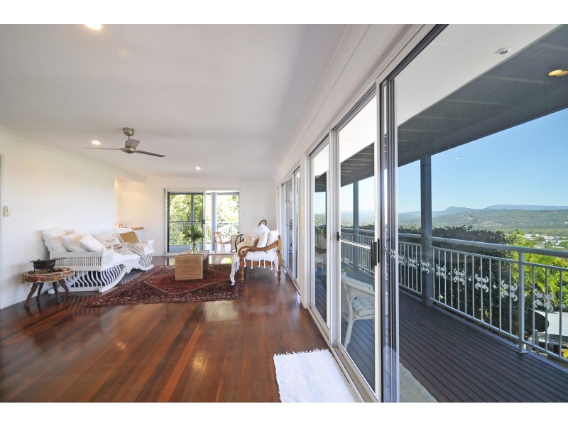2 Albany Lane, Currumbin QLD 4223
