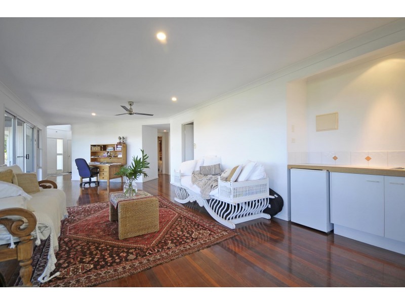 2 Albany Lane, Currumbin QLD 4223