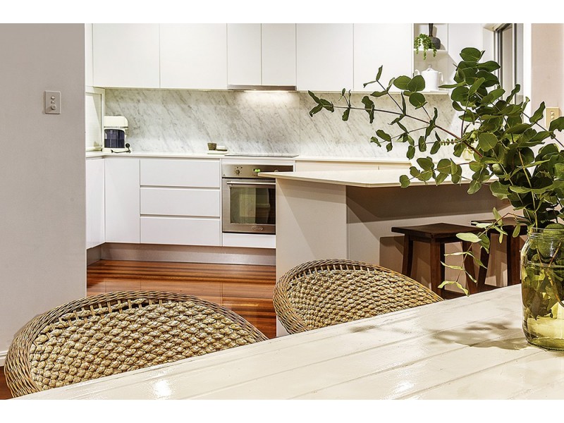 2 Albany Lane, Currumbin QLD 4223