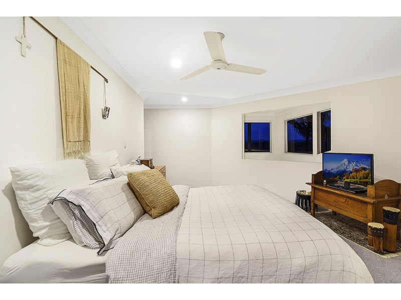 2 Albany Lane, Currumbin QLD 4223