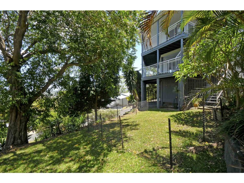 2 Albany Lane, Currumbin QLD 4223