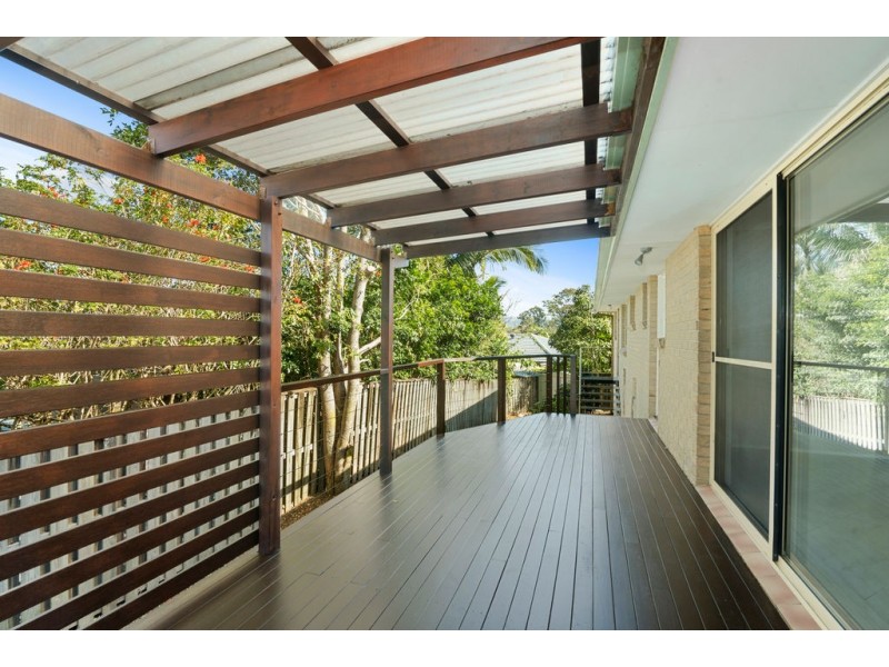 16 Daphne Court, Elanora QLD 4221