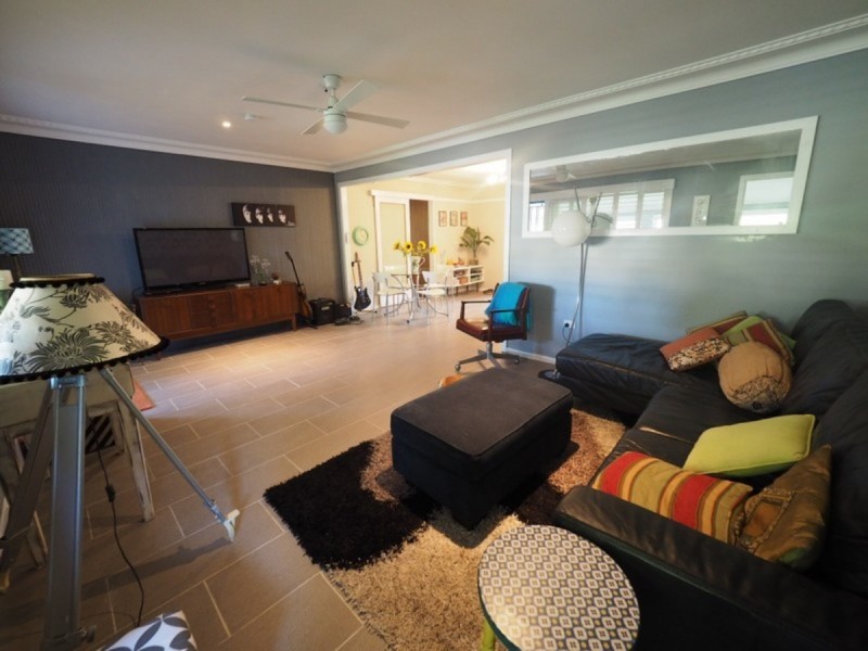 4 Leyte Avenue, Palm Beach QLD 4221