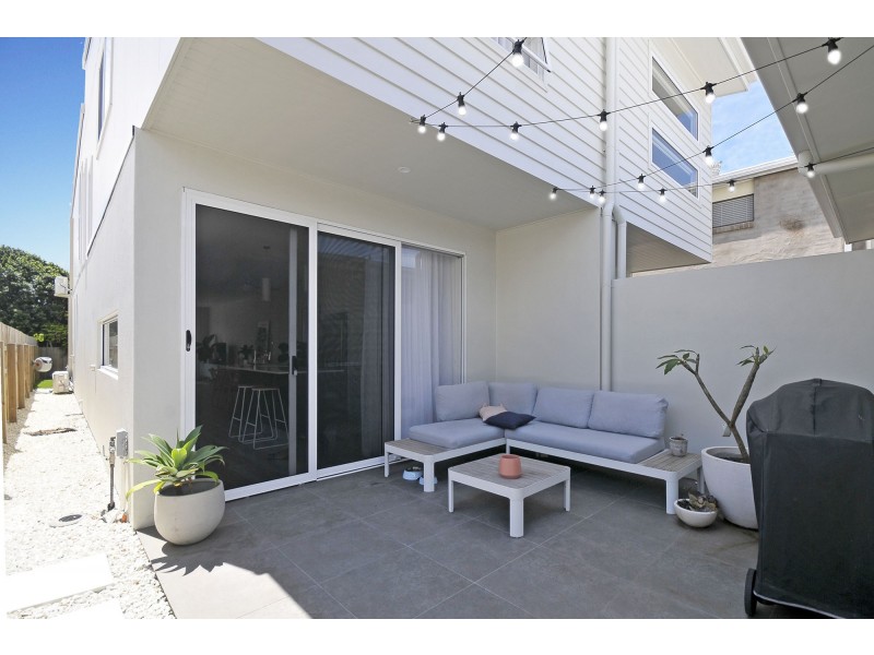1/33 Twenty Sixth Avenue, Palm Beach QLD 4221