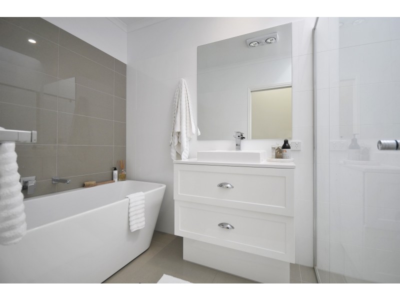 1/33 Twenty Sixth Avenue, Palm Beach QLD 4221