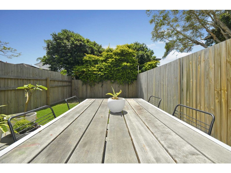 1/33 Twenty Sixth Avenue, Palm Beach QLD 4221
