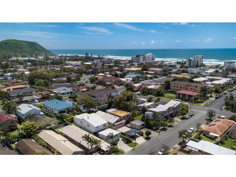 1/33 Twenty Sixth Avenue, Palm Beach QLD 4221