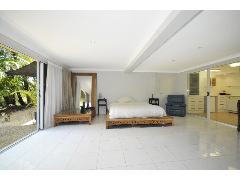 5 Balcatta Court, Elanora QLD 4221