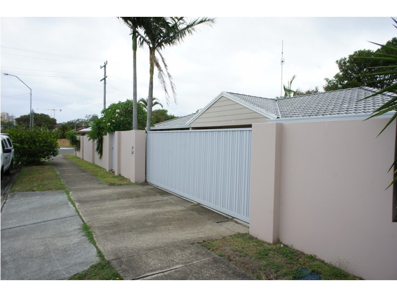 38 Twelfth Avenue, Palm Beach QLD 4221