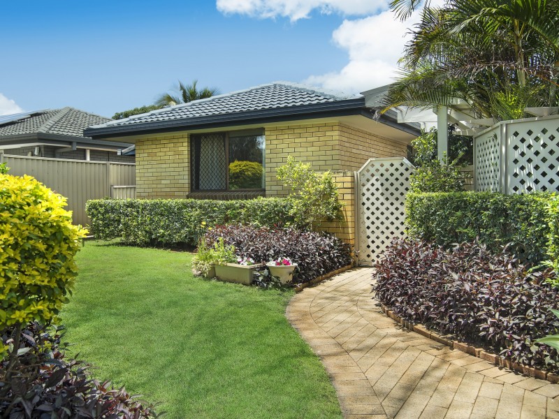 16 Eucalypt Street, Palm Beach QLD 4221