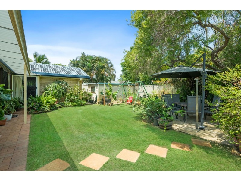16 Eucalypt Street, Palm Beach QLD 4221