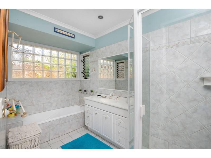 16 Eucalypt Street, Palm Beach QLD 4221