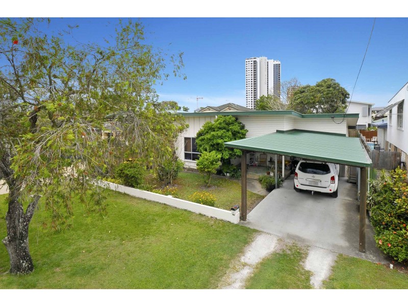 117 Leyte Avenue, Palm Beach QLD 4221