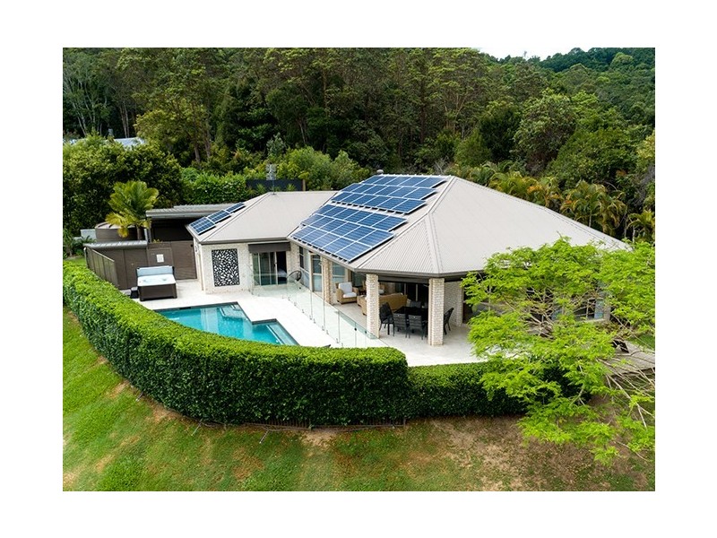12 Des Quinlan Crescent, Tallebudgera QLD 4228