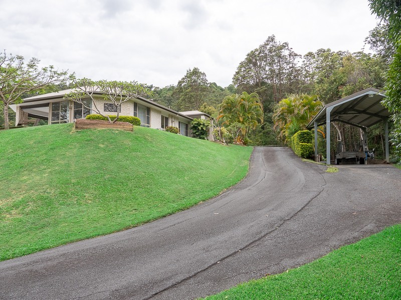 12 Des Quinlan Crescent, Tallebudgera QLD 4228