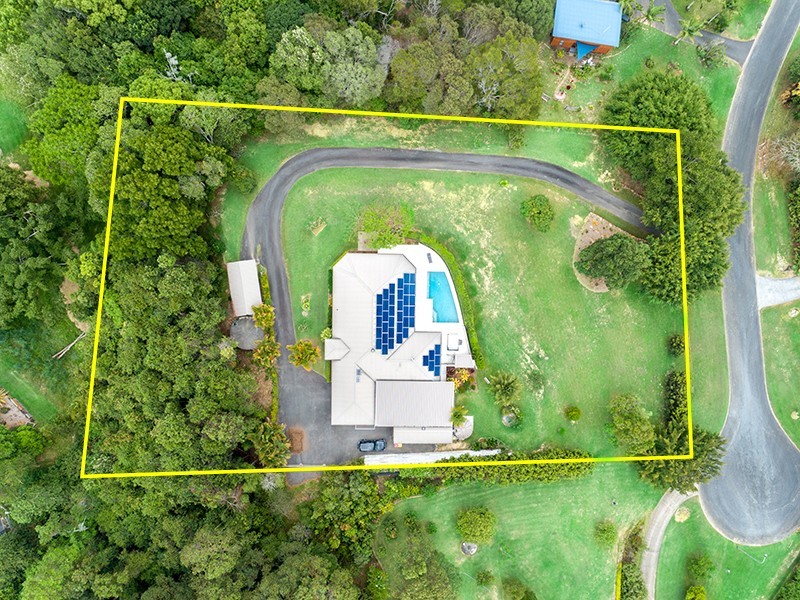 12 Des Quinlan Crescent, Tallebudgera QLD 4228