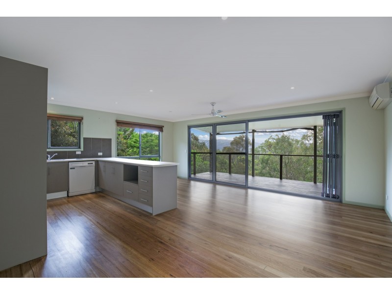 54 Tara Vista Boulevard, Highland Park QLD 4211