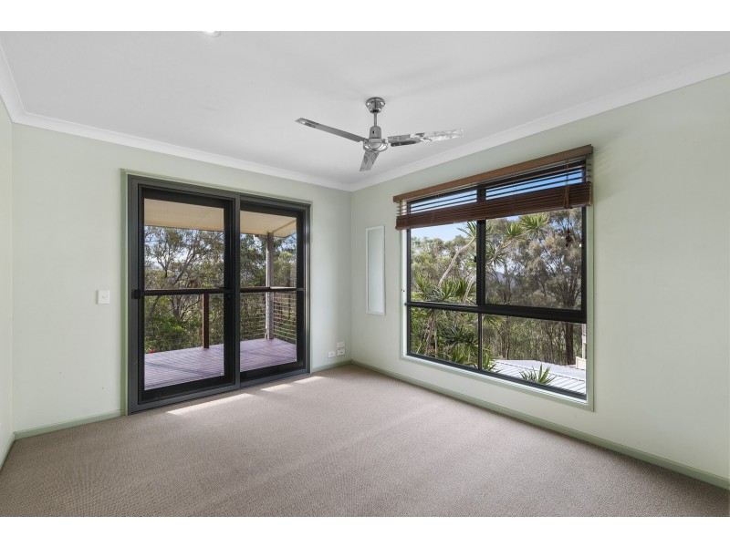54 Tara Vista Boulevard, Highland Park QLD 4211