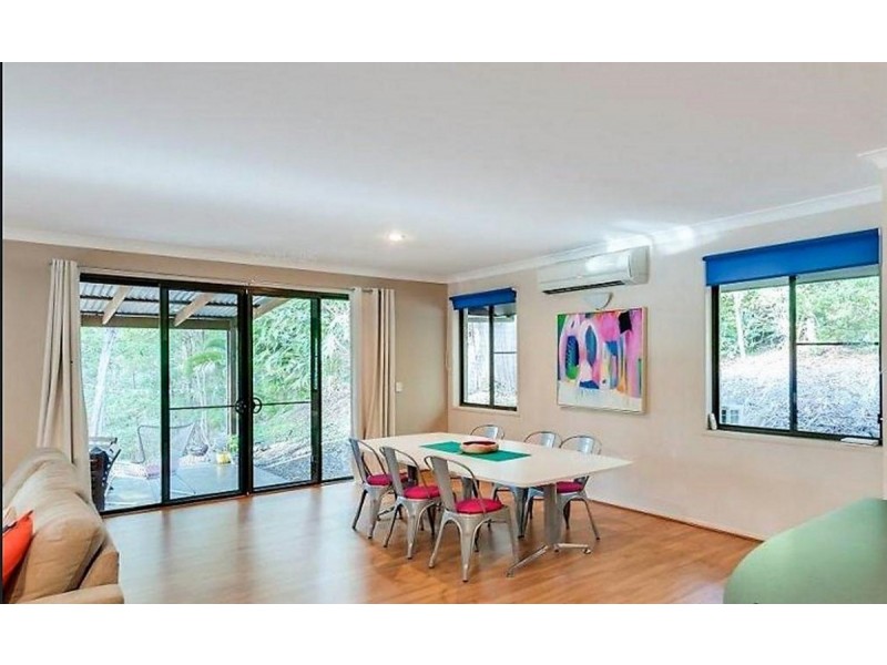 63 Simpsons Road, Elanora QLD 4221