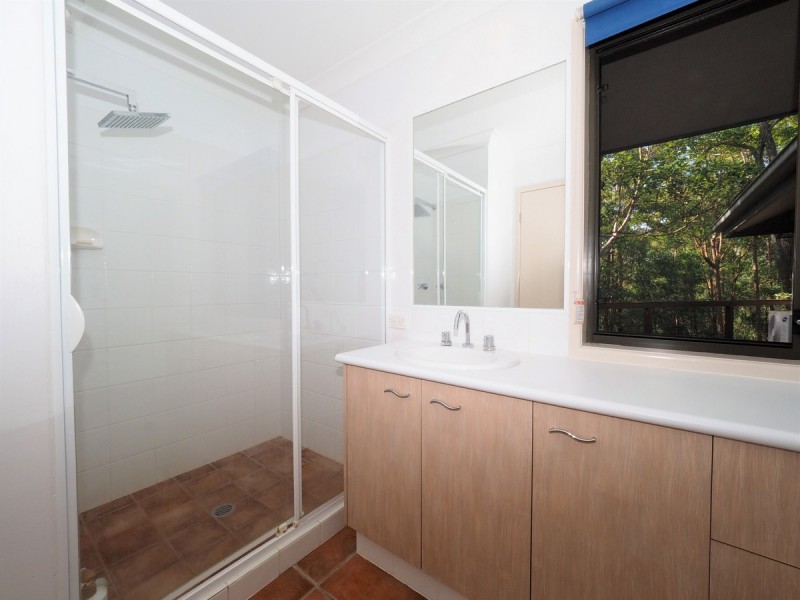 63 Simpsons Road, Elanora QLD 4221