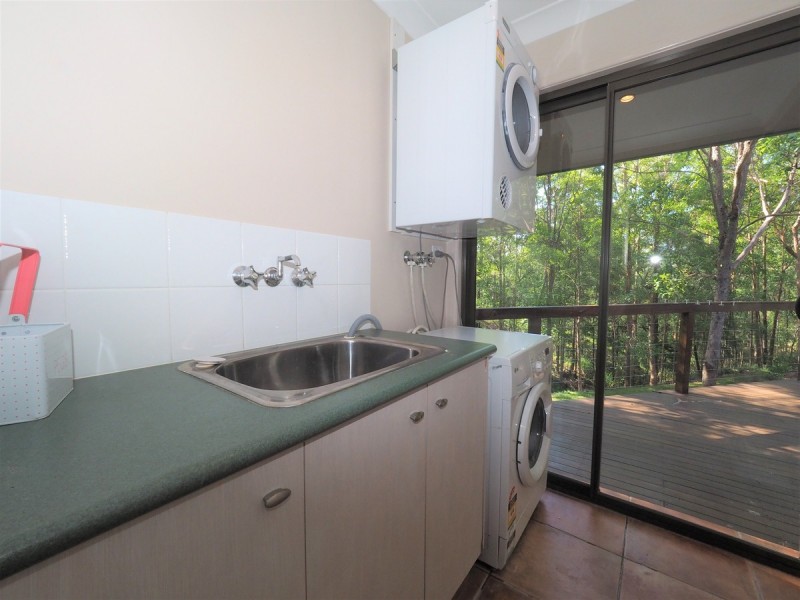 63 Simpsons Road, Elanora QLD 4221