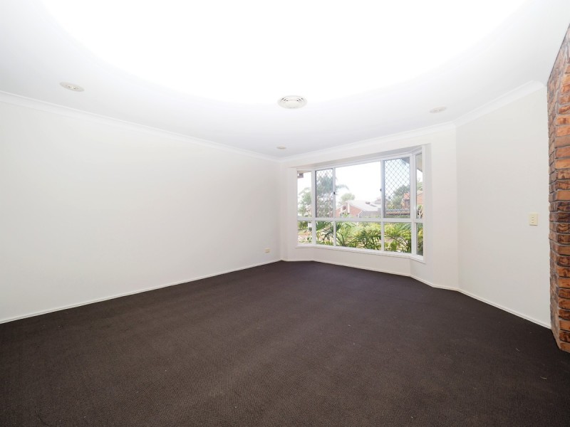 7 Swanbourne Way, Elanora QLD 4221