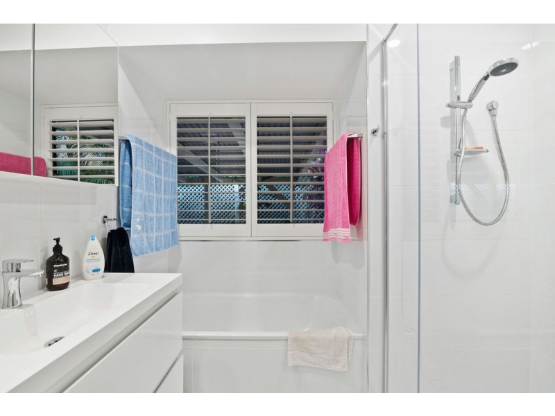 4 Fernleigh Court, Currumbin QLD 4223