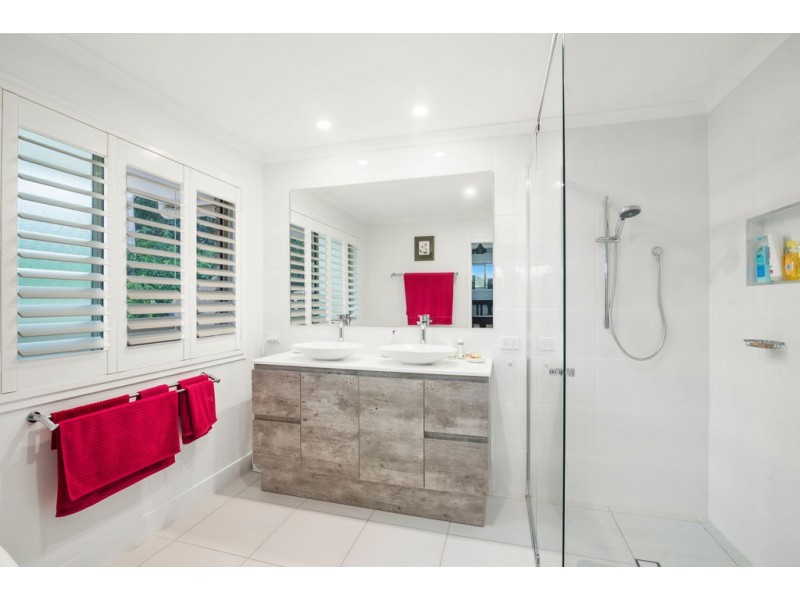 4 Fernleigh Court, Currumbin QLD 4223