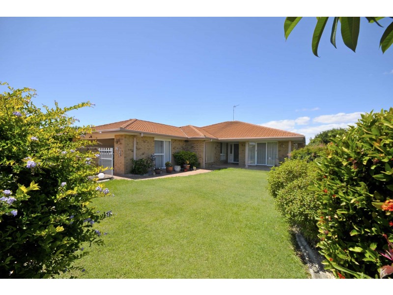 12 Darnay Road, Broadbeach Waters QLD 4218