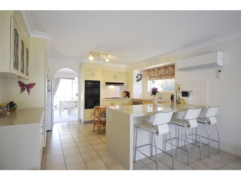 12 Darnay Road, Broadbeach Waters QLD 4218
