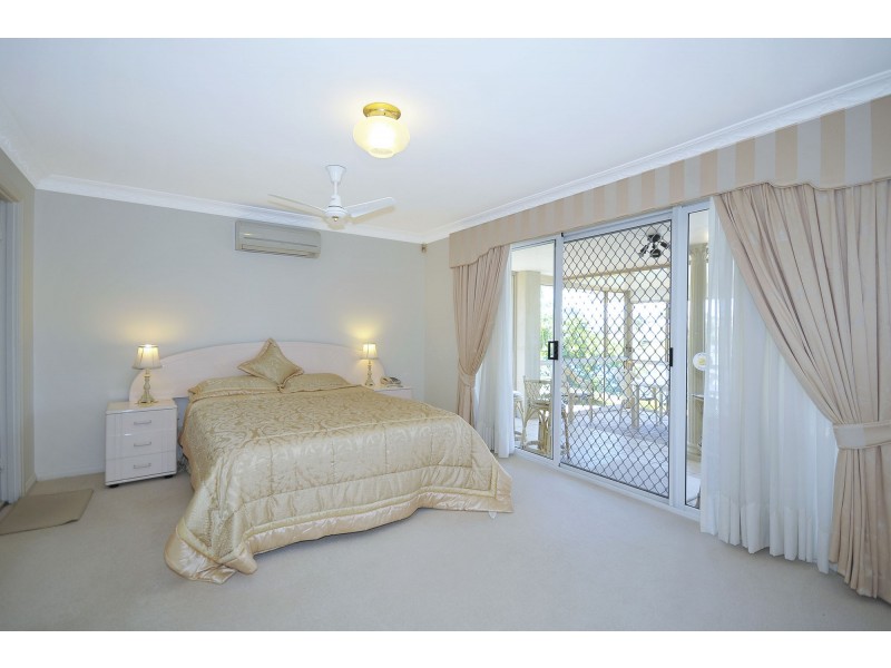 12 Darnay Road, Broadbeach Waters QLD 4218